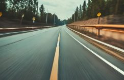 抖音开高速惩罚多少粉丝_抖音高速粉丝惩罚?缩略图 抖音开高速惩罚多少粉丝_抖音高速粉丝惩罚?缩略图