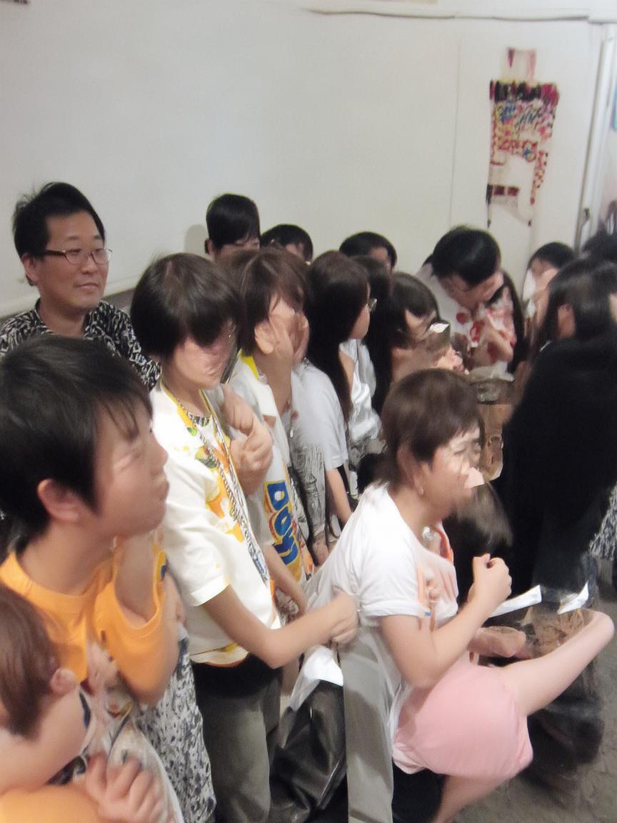 抖音上说挣钱很多的是真的吗_抖音挣钱多可信？插图