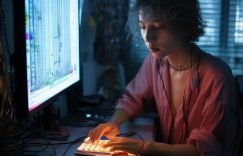 抖音怎么删除评论表情_抖音评论表情如何删除？缩略图