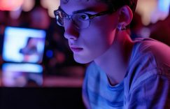 抖音怎样让粉丝涨上去_涨粉技巧缩略图