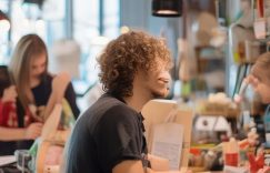 小红书几多粉丝开店呢_小红书粉丝开店数量？缩略图