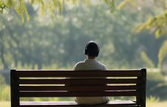 小红书多少粉丝才能赚钱_粉丝量突破多少可赚钱？缩略图